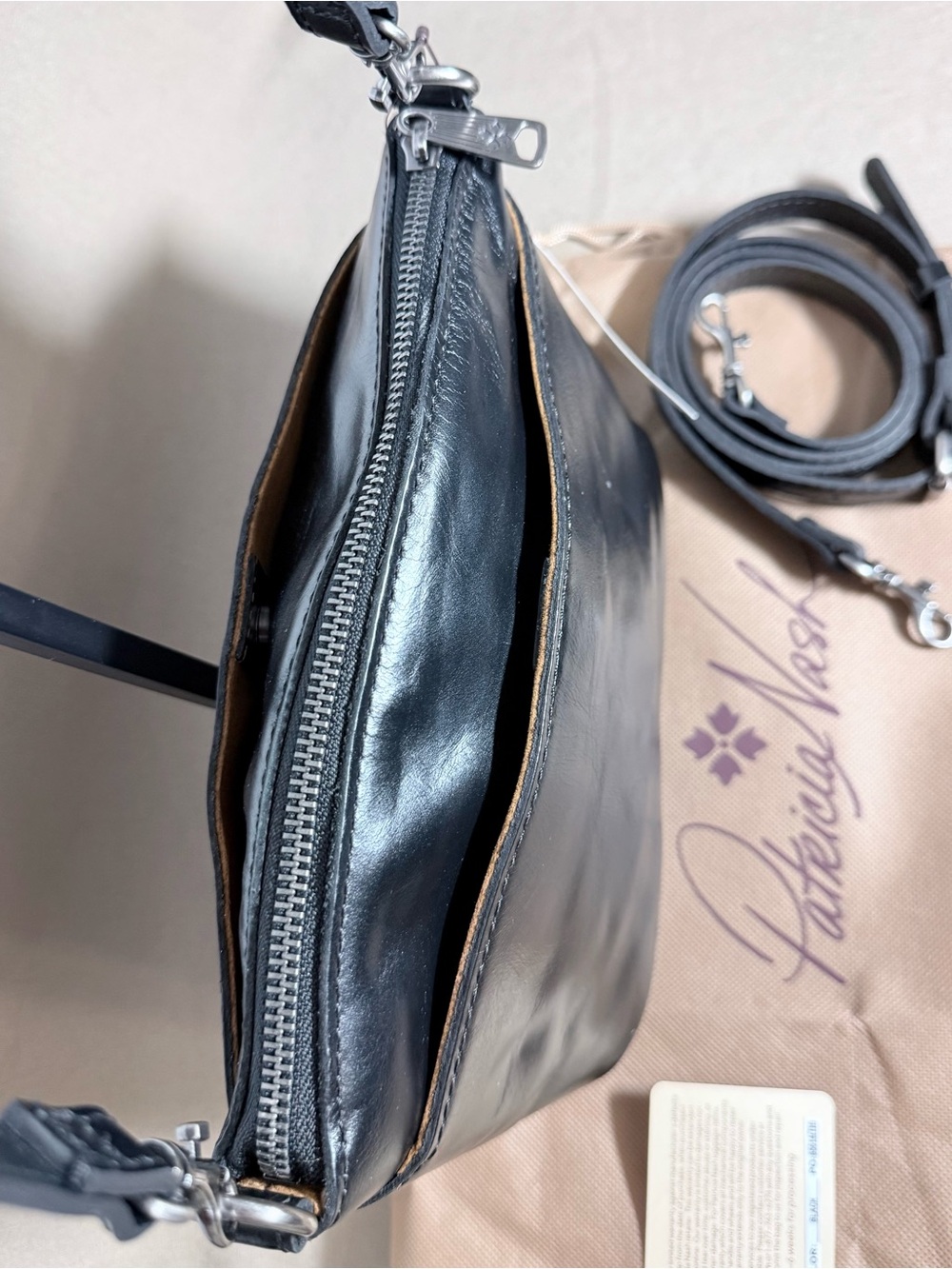 🔥Patricia Nash🔥 NWT Arlee Black Distressed Leather Crossbody Shoulder Bag - Picture 6 of 9